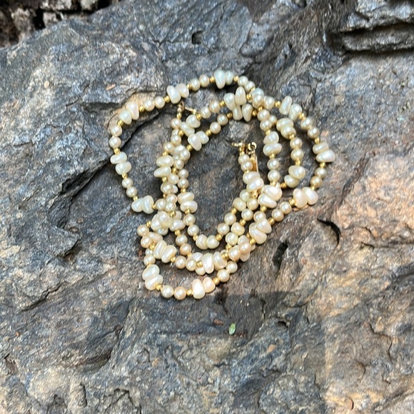 Vintage Marvella River Pearl Cream and Gold Strand Necklace - Picture 8 of 8